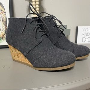 Maurices brand grey canvas cork ankle booties